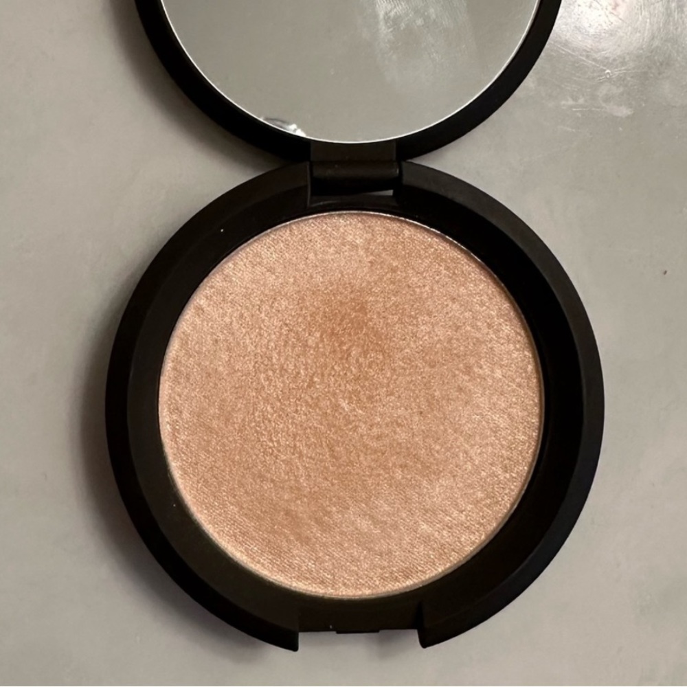 Becca highlight - Picture 2 of 5